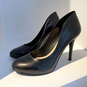 NINE WEST BLACK PUMPS